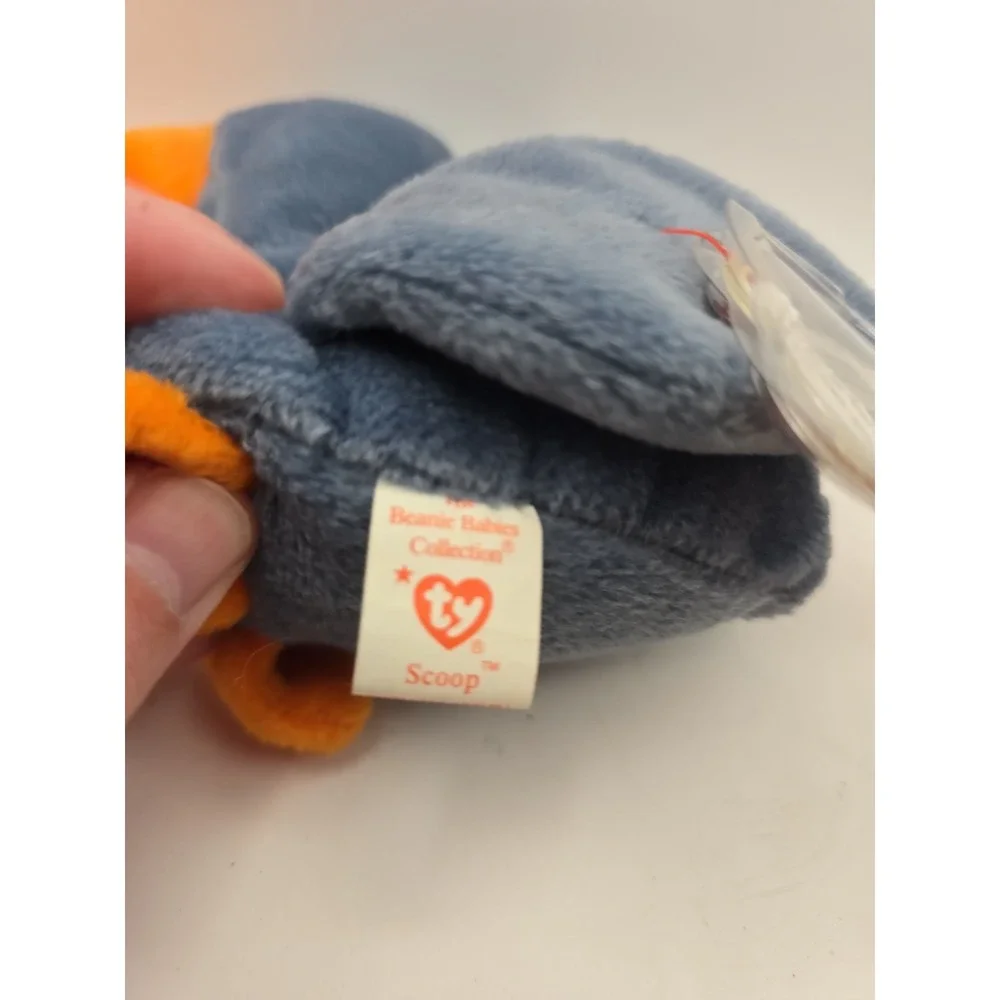 Ty 4107 Scoop the Pelican Beanie Babies